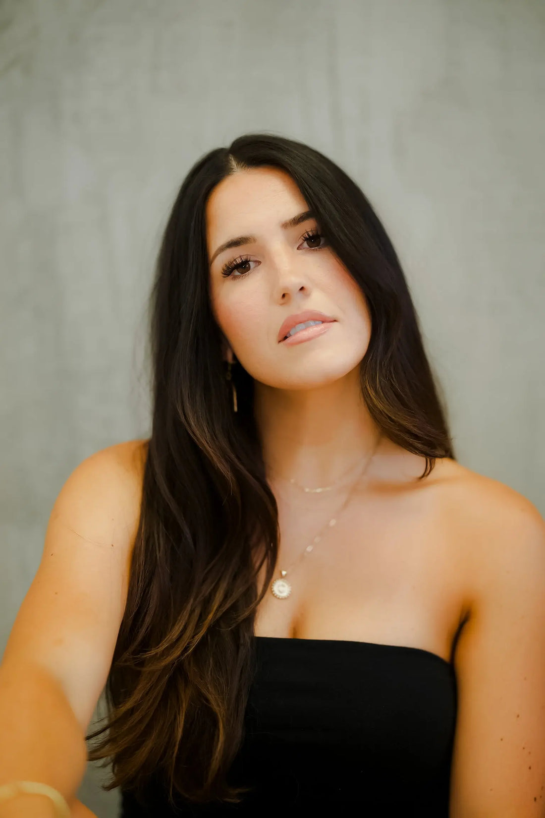 best at home lash extensions. eyelash remover. at home lash remover. best false lashes. aera lashes.