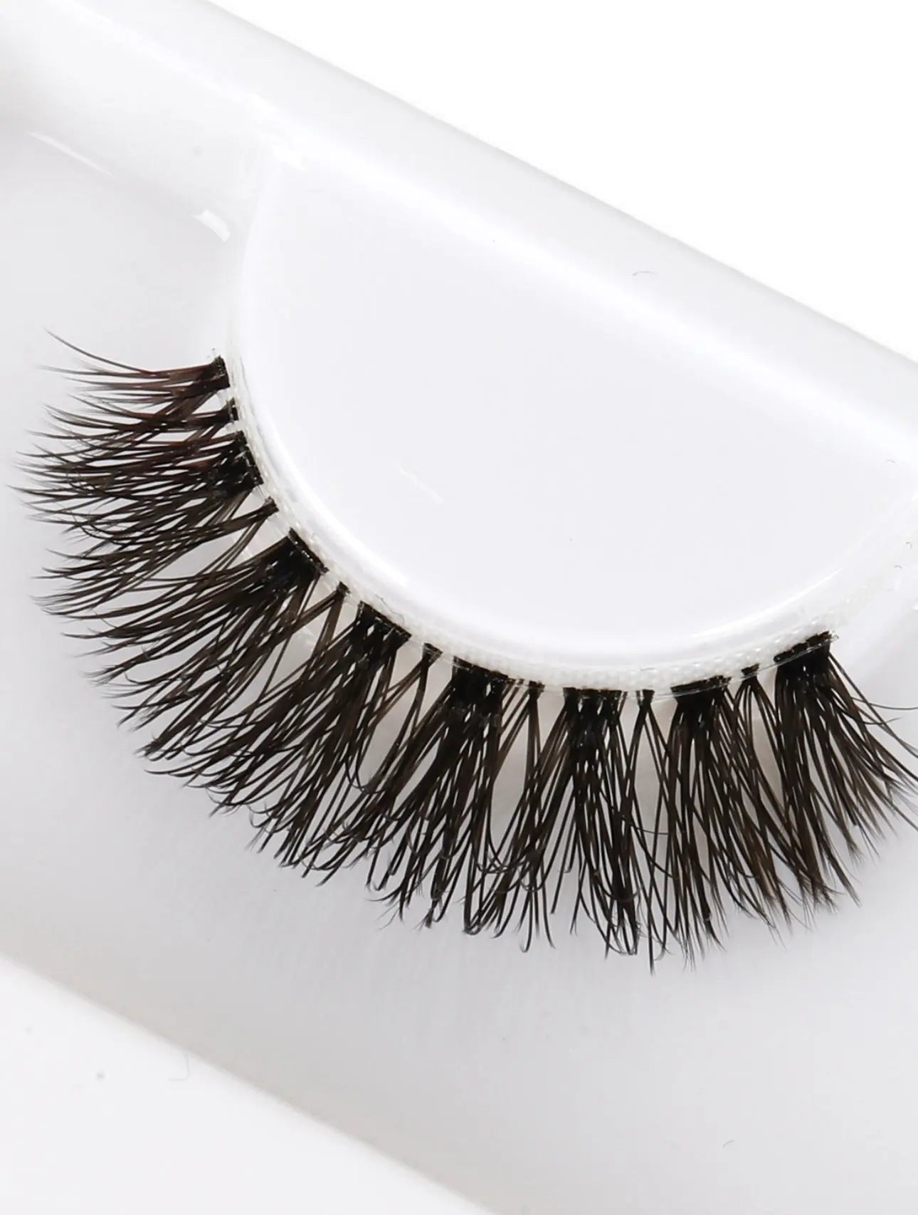 Flatliner Aera Lashes luxury false lashes. at home lash extensions. 10 day lash glue. best at home lash extensions. best strip lashes. affordable lash extensions. lash extensions near me. best false lashes for beginners. pro lash. flutter habit reviews. winkclique glue.