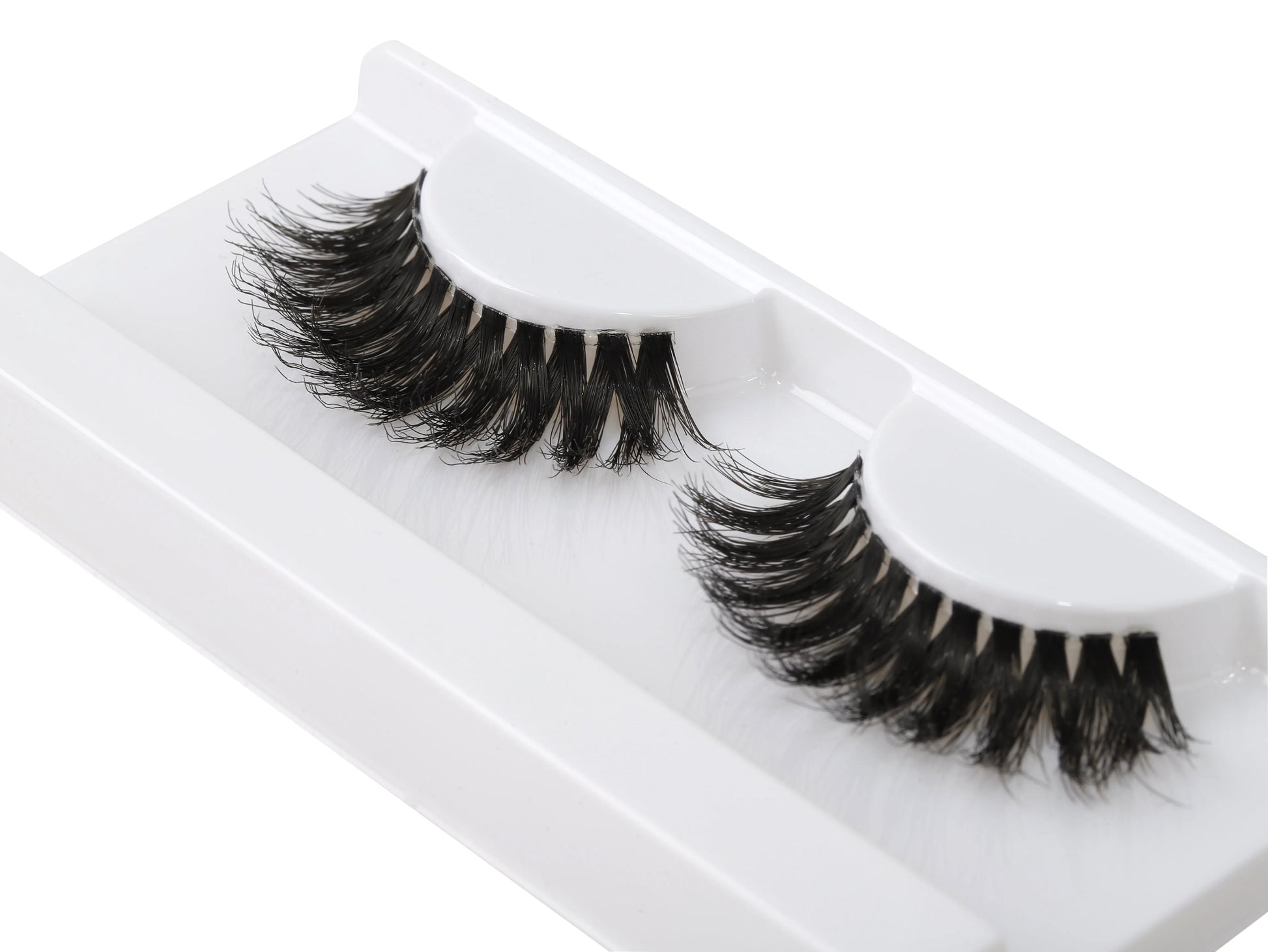 Unhinged Aera Lashes luxury false lashes. at home lash extensions. 10 day lash glue. best at home lash extensions. best strip lashes. affordable lash extensions. lash extensions near me. best false lashes for beginners. pro lash. flutter habit reviews. winkclique glue.