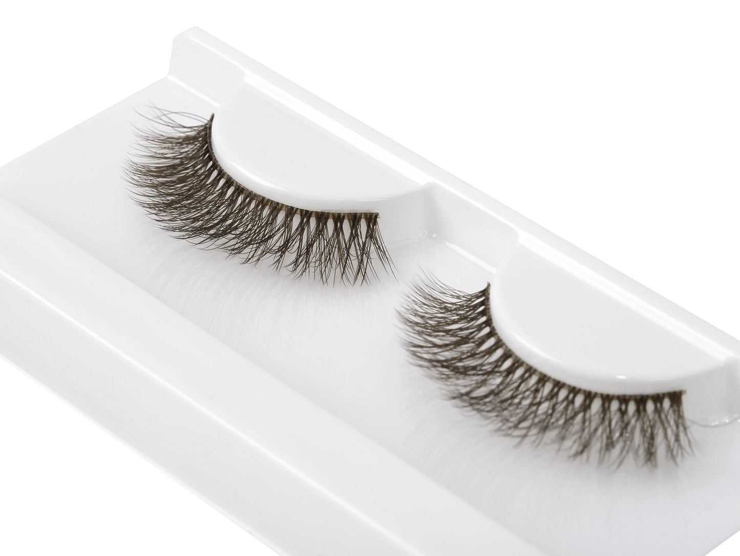 It Girl Aera Lashes luxury false lashes. at home lash extensions. 10 day lash glue. best at home lash extensions. best strip lashes. affordable lash extensions. lash extensions near me. best false lashes for beginners. pro lash. flutter habit reviews. winkclique glue.