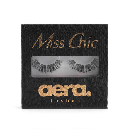 Wispy Lashes | Volume Lash Clusters | Wispy Lash Clusters | at home lash extensions |Aera brings you affordable beauty through our all in one DIY eyelash extensions that you can apply from the ease of your home.