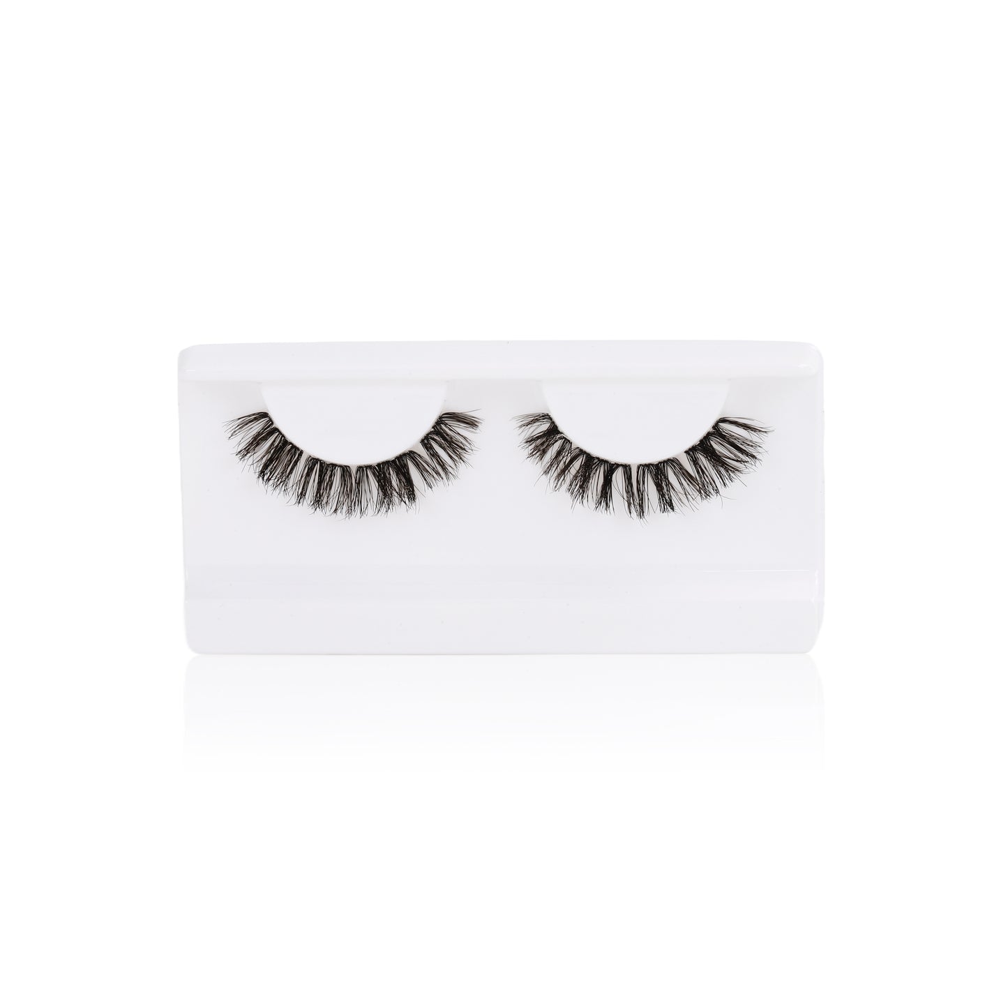 doll eye lash clusters natural lash extension look