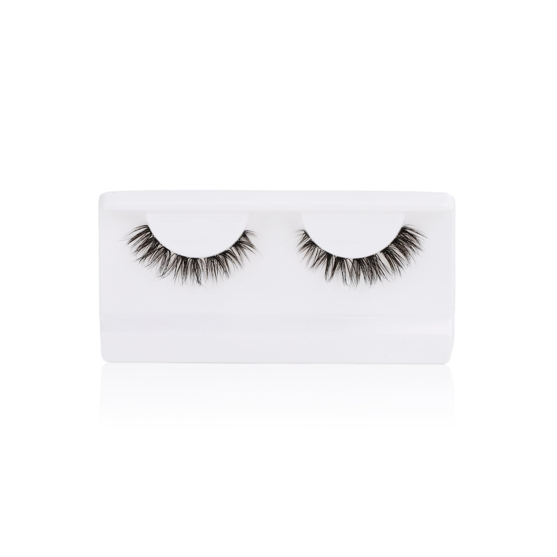 cat eye lash clusters DIY lash extensions cat eye style