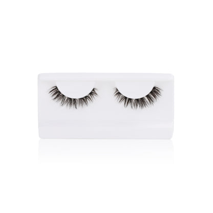 cat eye lash clusters DIY lash extensions cat eye style