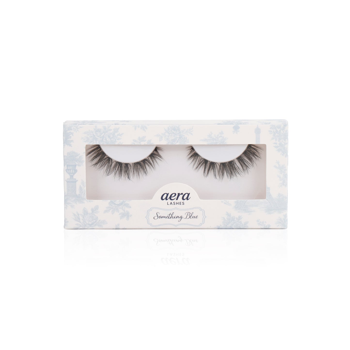 DIY lash clusters 10 day lash extensions Aera lashes